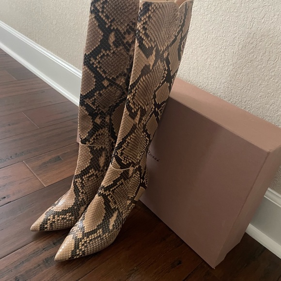 🚨 SALE 🚨Gianvito Rossi Python Boots - Picture 8 of 12